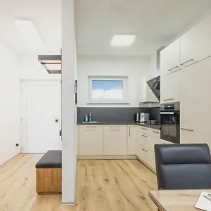 https://deluxe-apartment-graz.graz-austria-hotels.com
