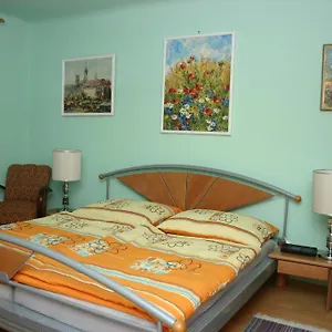 https://ferienwohnung-marie.vienna-besthotels.com